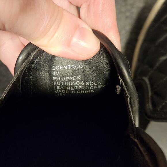STEVE MADDEN Ecentrcq Black Faux Leather Quilted Comfort Slip On Womens 9M - Picture 2 of 10